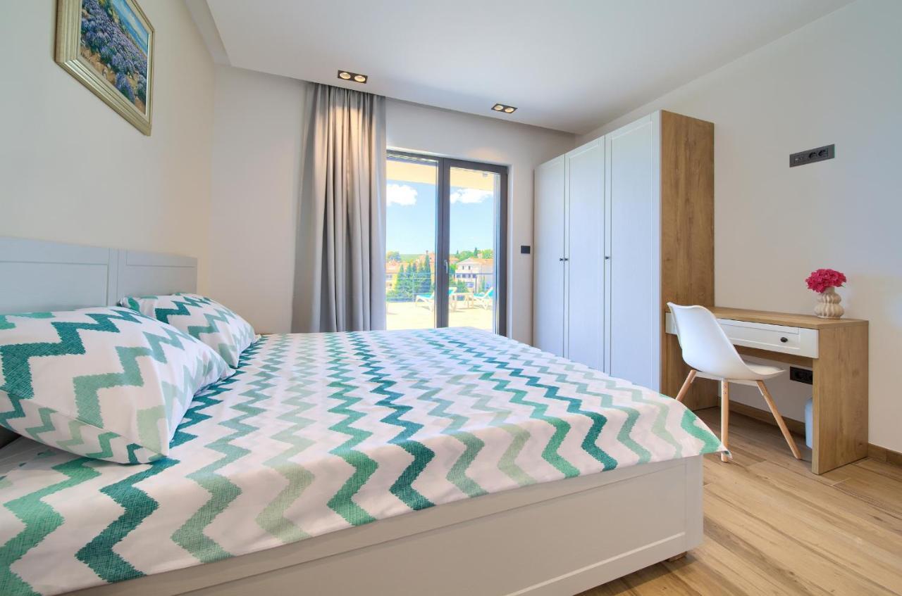 Unique Apartment With Private Pool Krk Town Exterior photo
